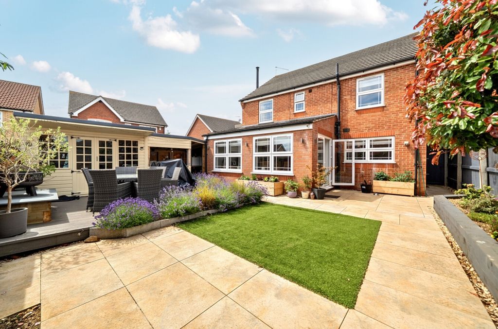 Property photo 2 of 28 1481559-25-6A340939Eb74A