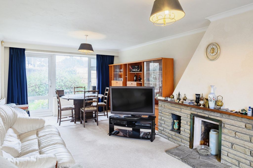 Property photo 2 of 15