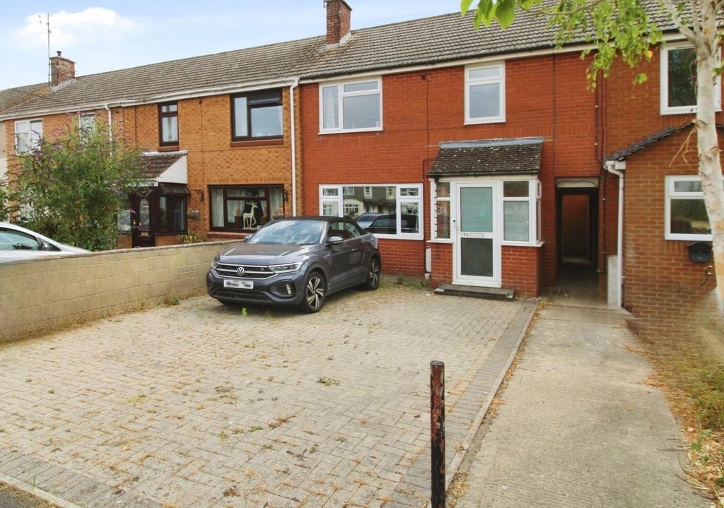 Property photo 1 of 16 Front