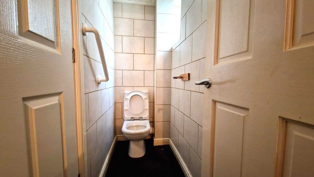 Additional image 4 of 4 bed semi-detached house to rentTithe Farm Road, Dunstable LU5