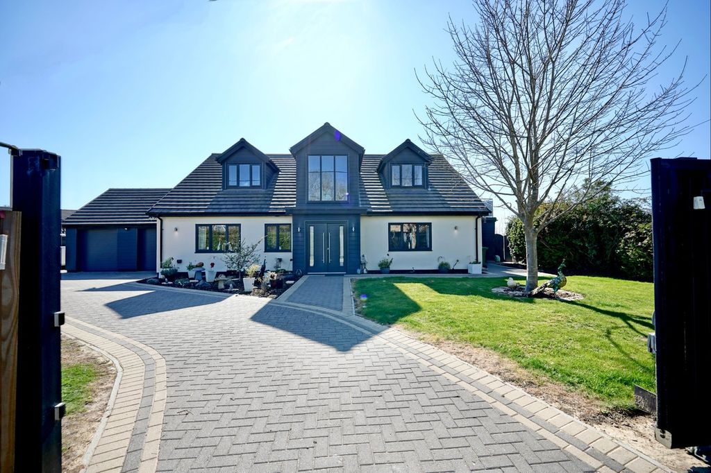 Property photo 1 of 26