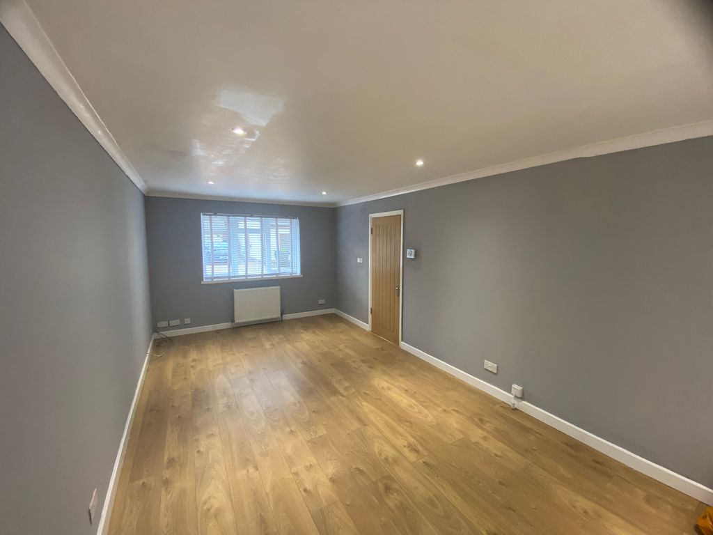 Property photo 3 of 12 Image