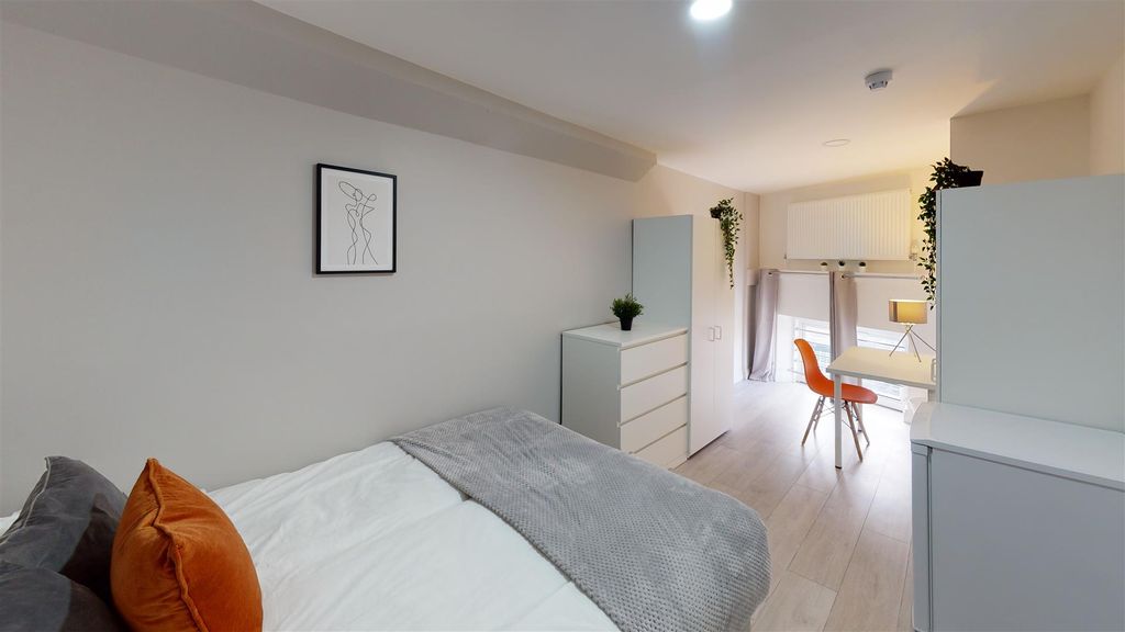 Property photo 1 of 5 1020 B R6 .Jpg