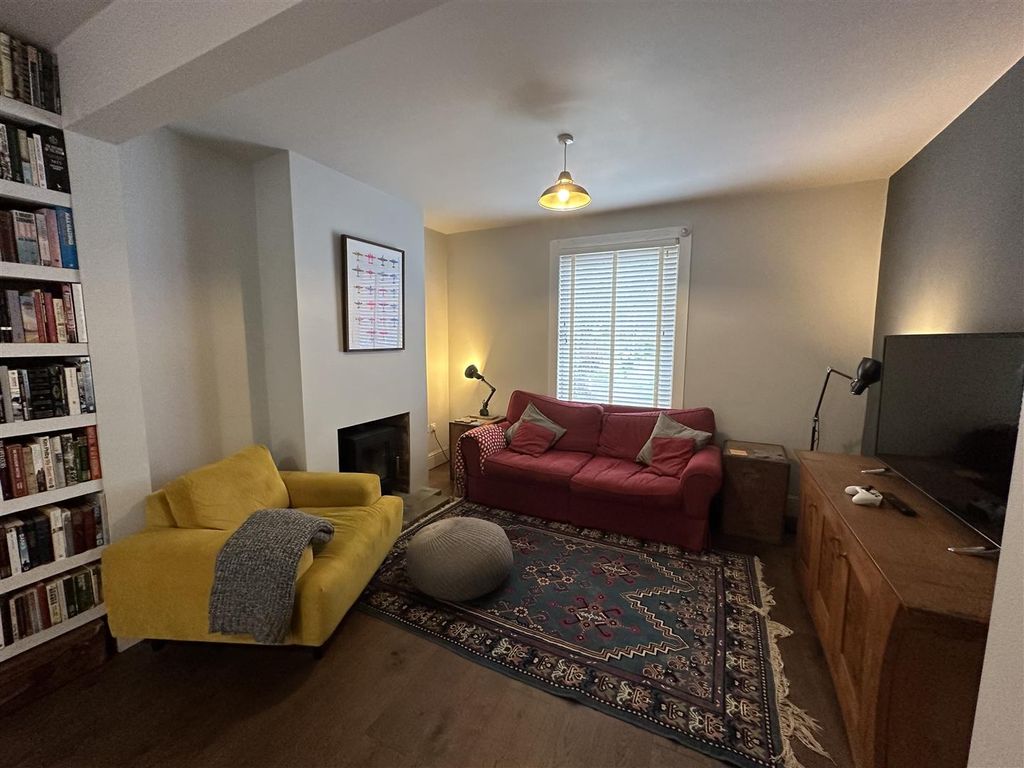 Property photo 3 of 10 45 S L.Jpg