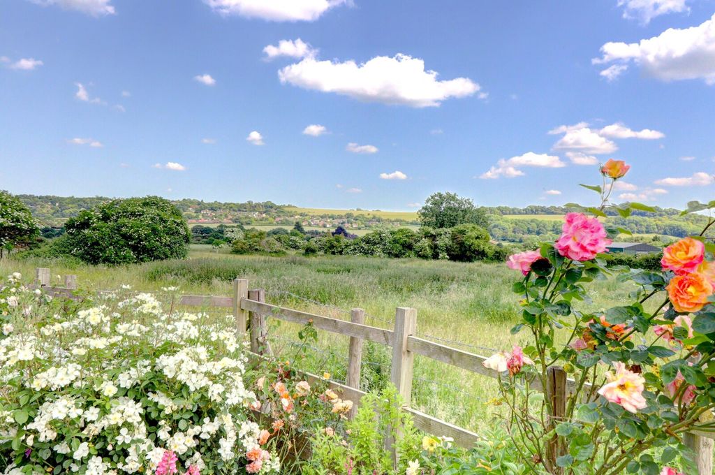 Property photo 2 of 18 Picture No. 03