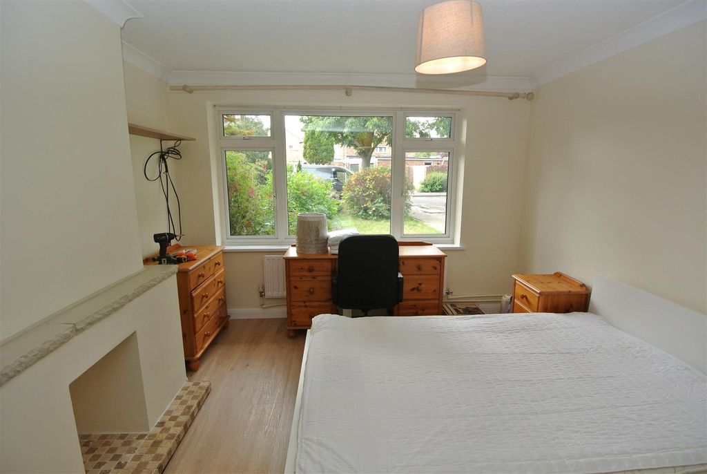 Property photo 3 of 12 Bedroom Gf Front A.Jpg