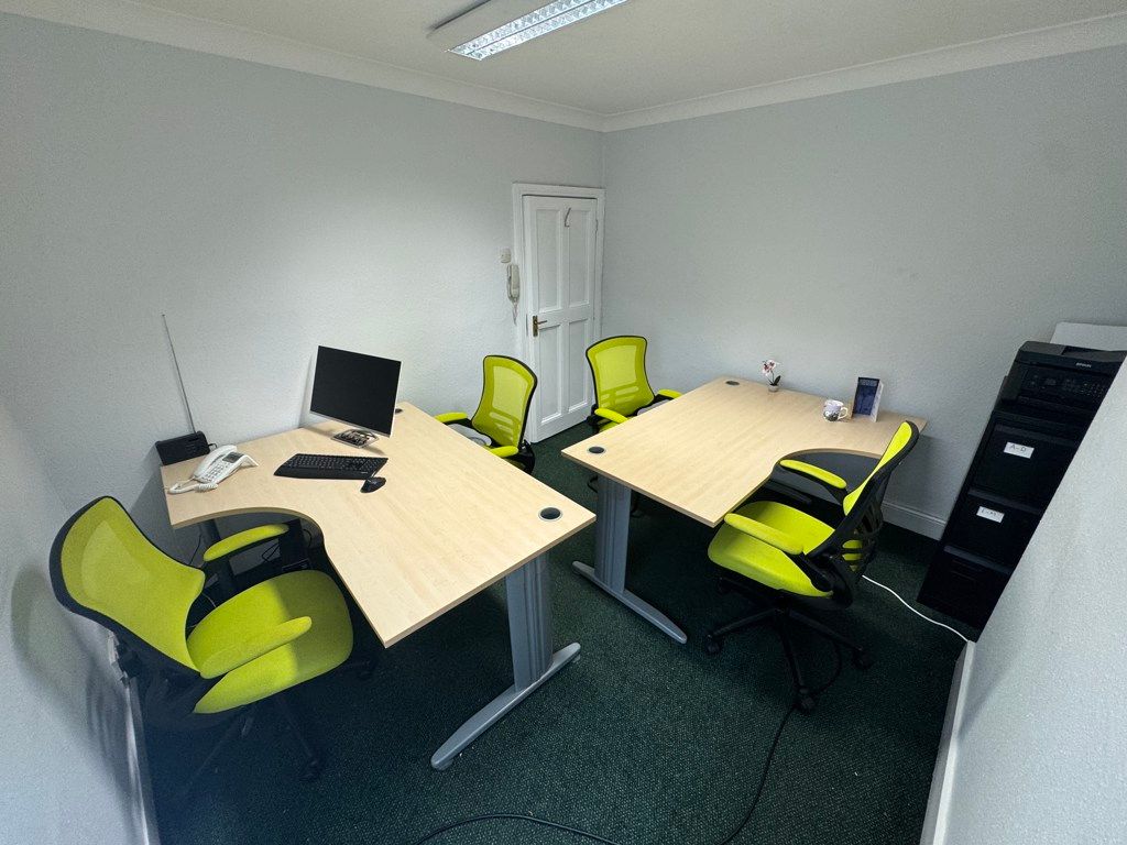 Property photo 2 of 5 Photo 4