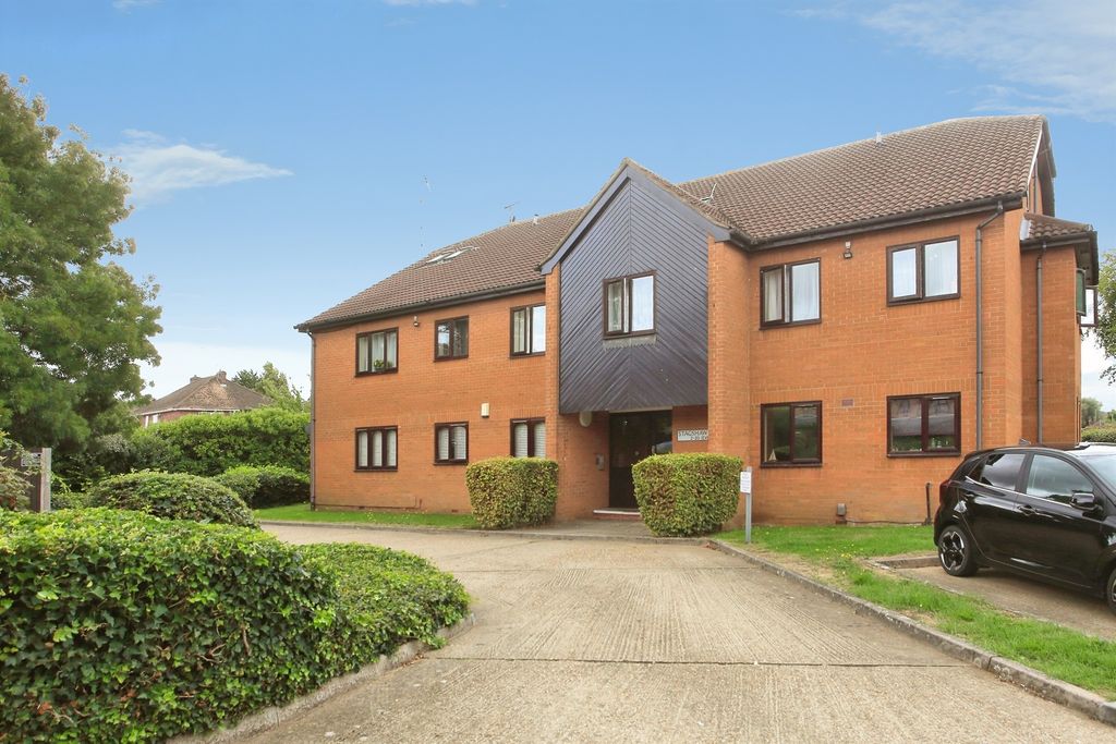 Property photo 2 of 12