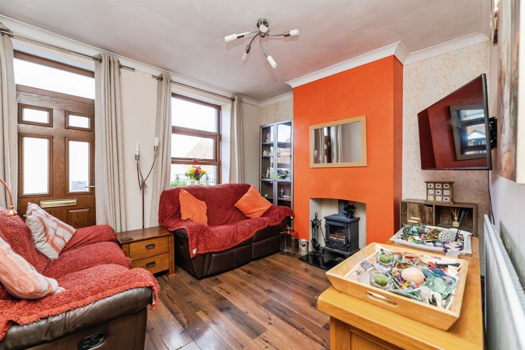Property photo 2 of 17