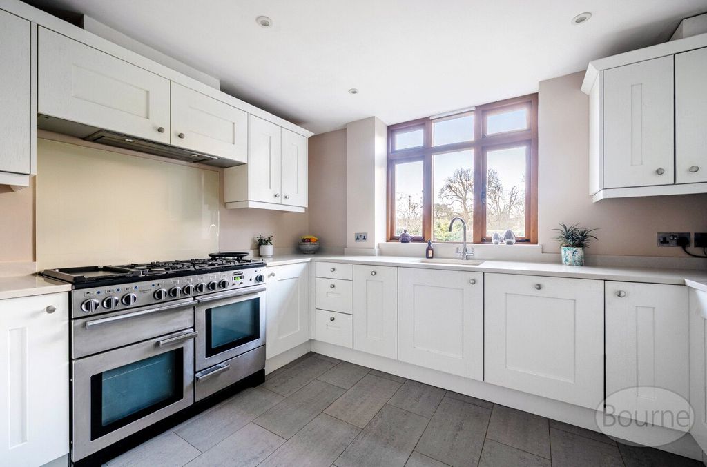 Property photo 3 of 27 Picture No. 81