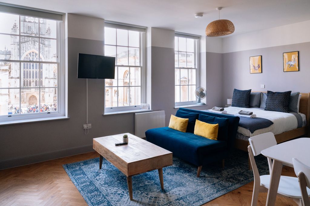 Property photo 1 of 23