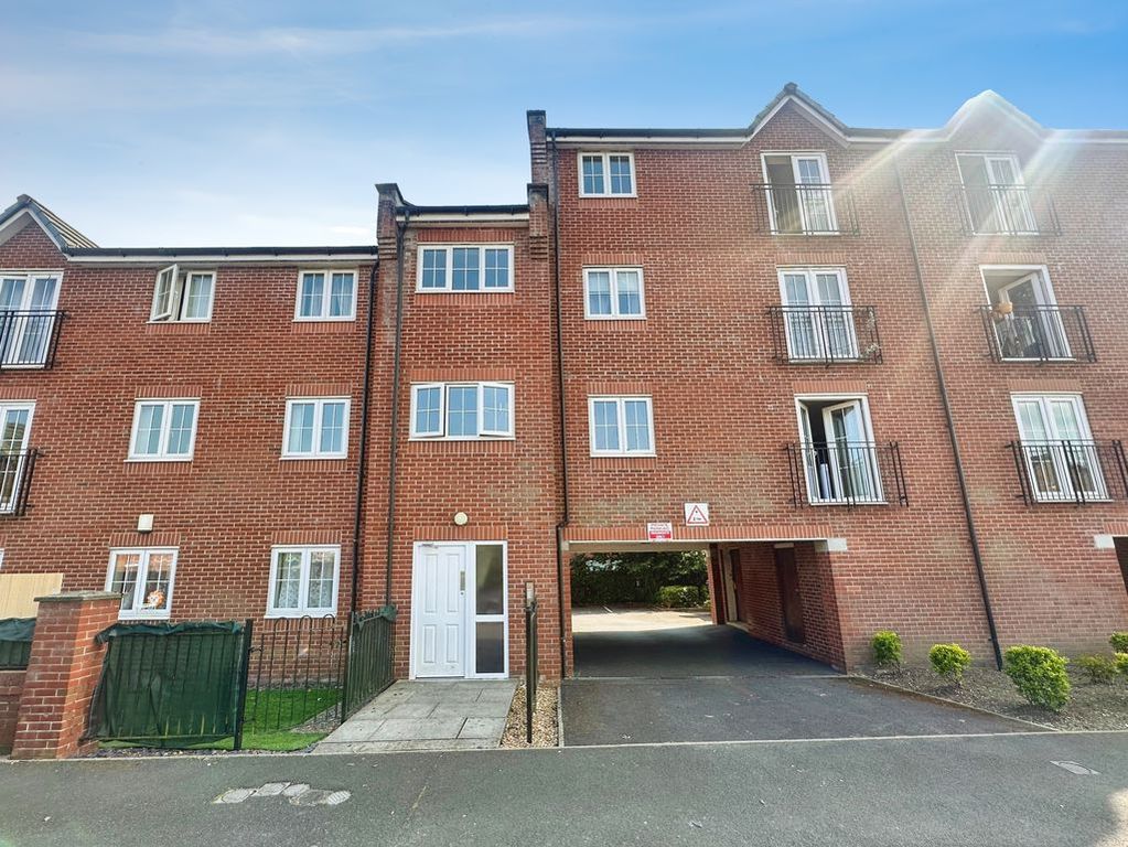 Property photo 1 of 8 Apartment Block