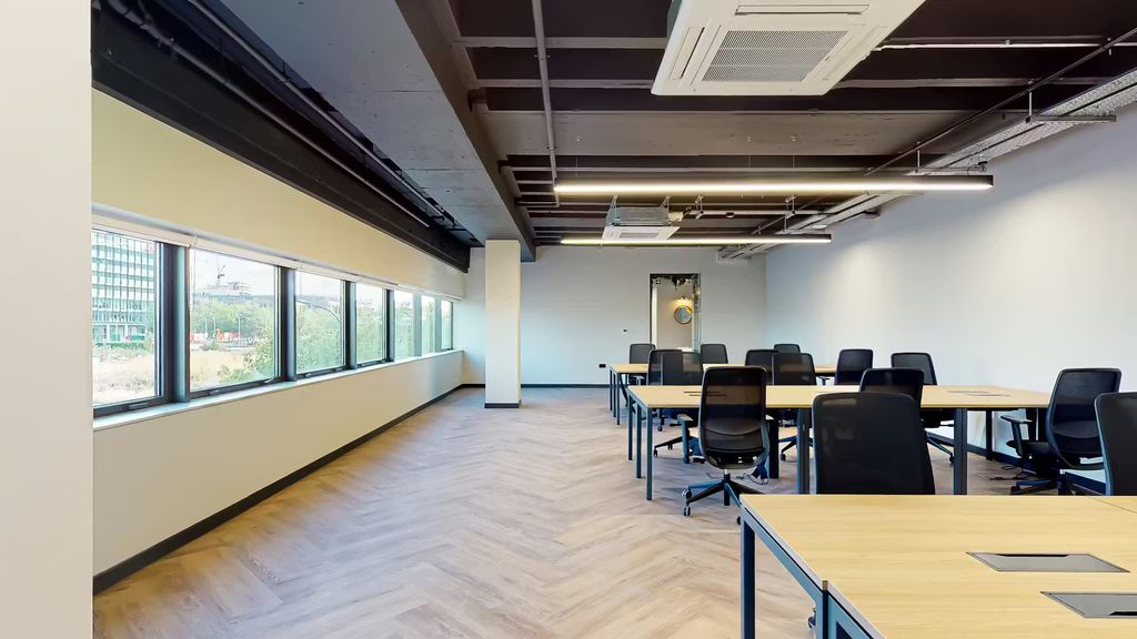 Property photo 2 of 10 Office