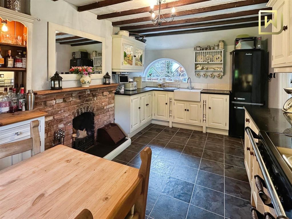 Property photo 2 of 73 Kitchen