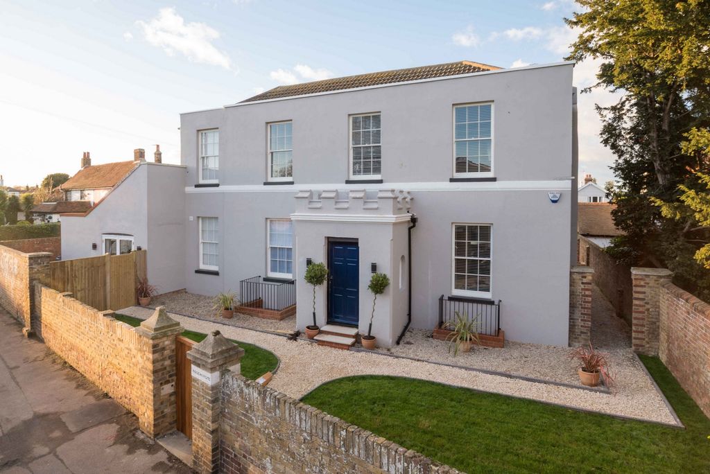 Property photo 1 of 10 Photo 2