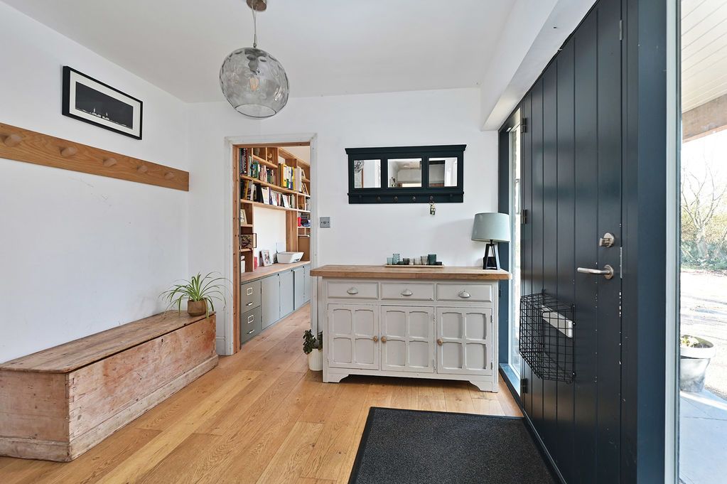 Property photo 3 of 35 Photo 12