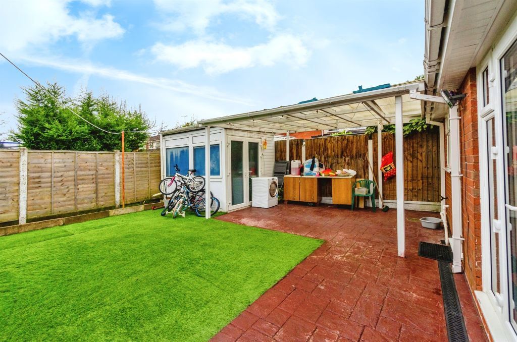 Property photo 2 of 17