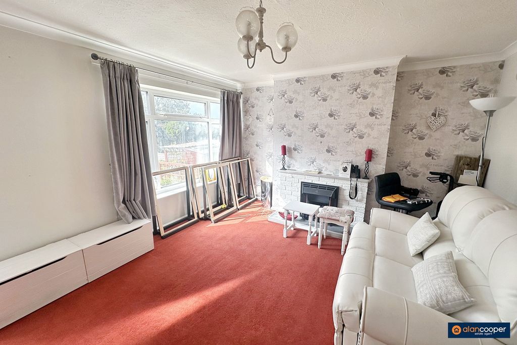 Property photo 2 of 12 4473353