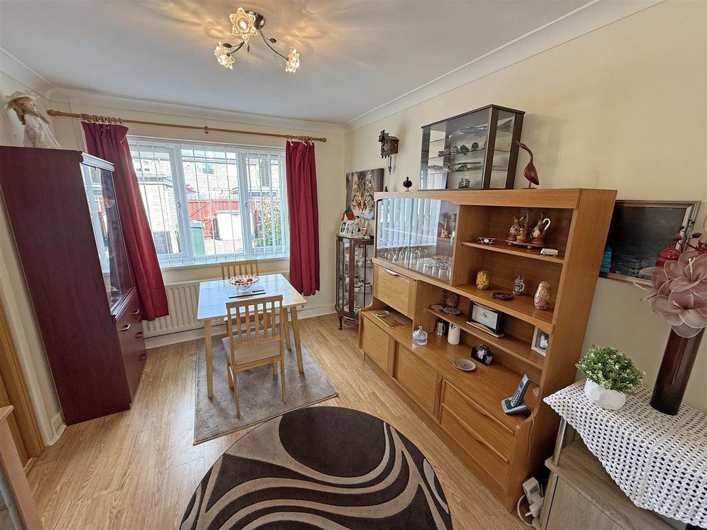 Property photo 3 of 12 Dining Room.Jpg