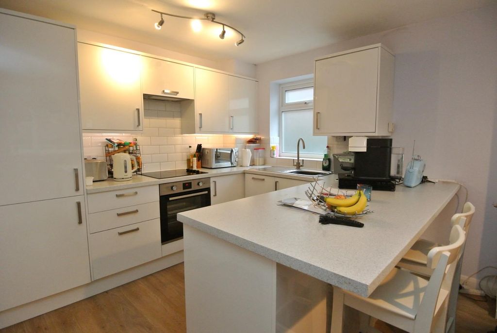 Property photo 3 of 11 Sd Kitchen.Jpg