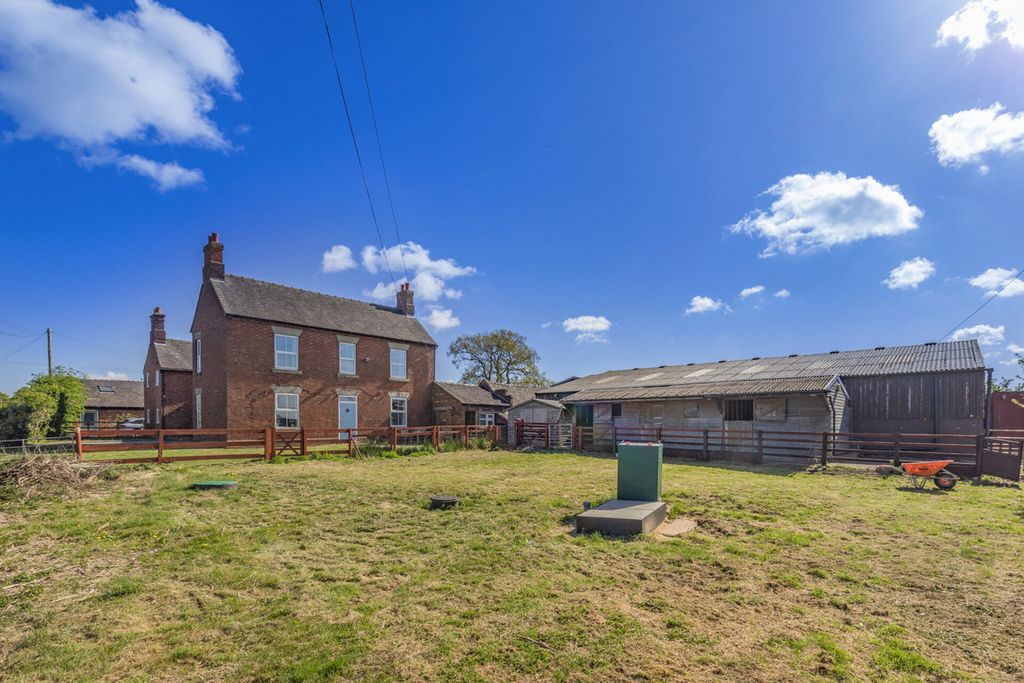 Property photo 1 of 47
