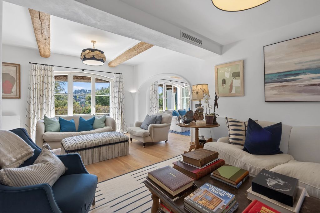 Property photo 2 of 3