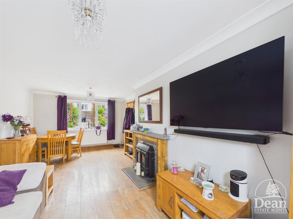 Property photo 3 of 13