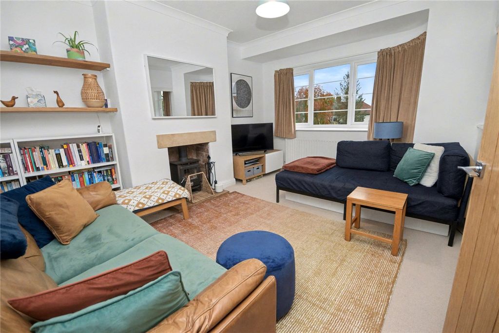 Property photo 2 of 10 Picture No. 12