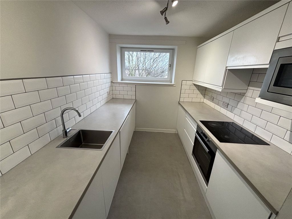 Property photo 3 of 9 Picture No. 06