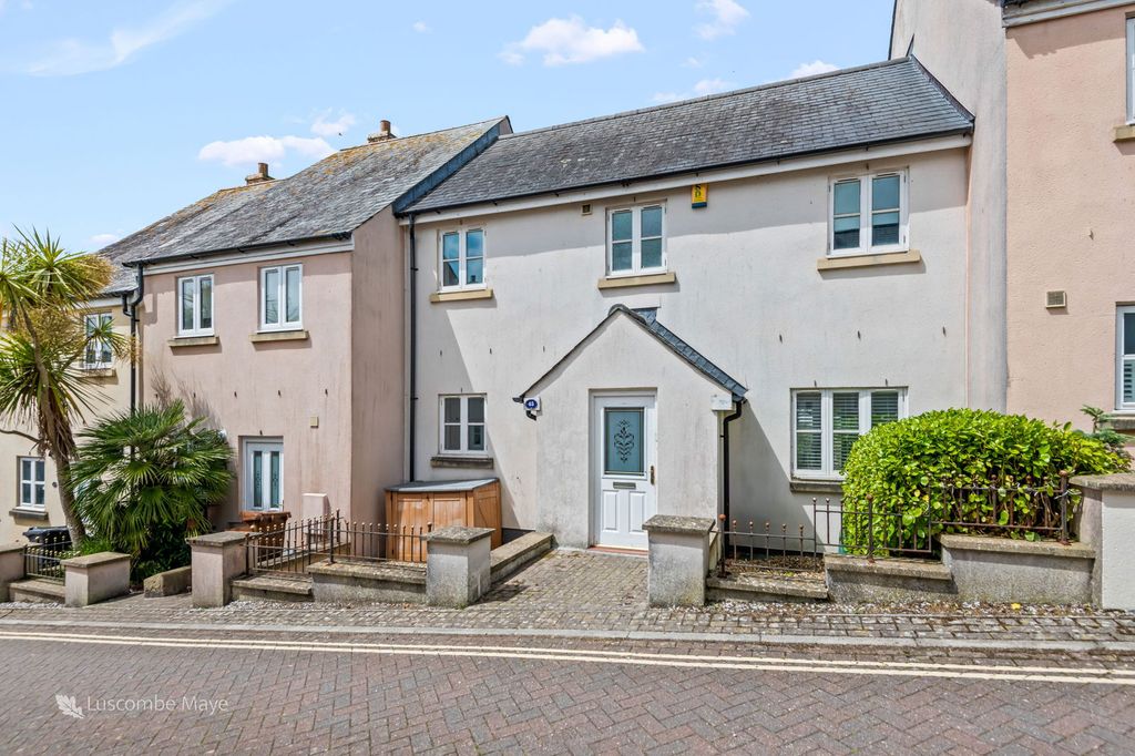 Property photo 1 of 13