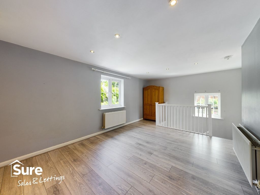 Property photo 1 of 12 2430470