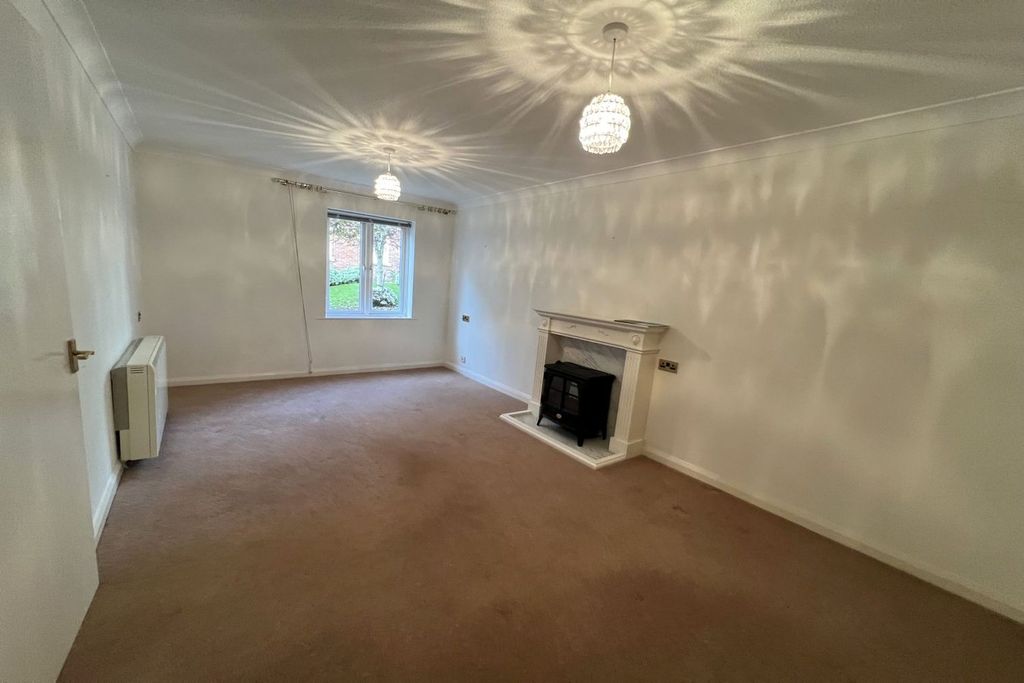 Property photo 2 of 17
