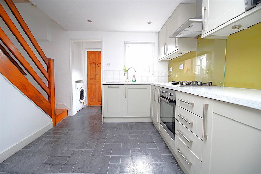 Property photo 3 of 12 Kitchen 1.Jpg