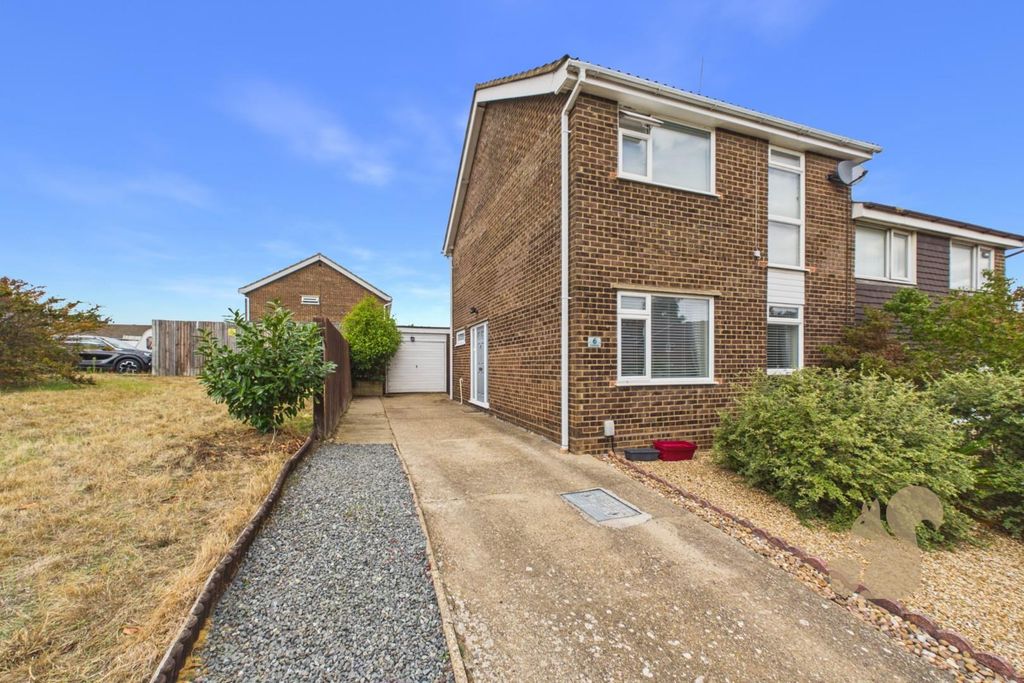 Property photo 1 of 30 Cam05565G0-Pr0112-Still038.Jpg