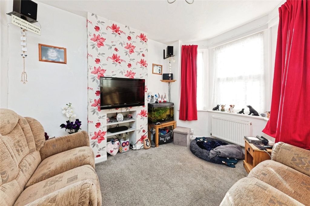 Property photo 3 of 14 Picture No. 10