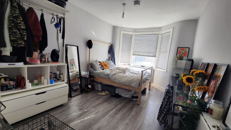 Property photo 1 of 4 Photo 4