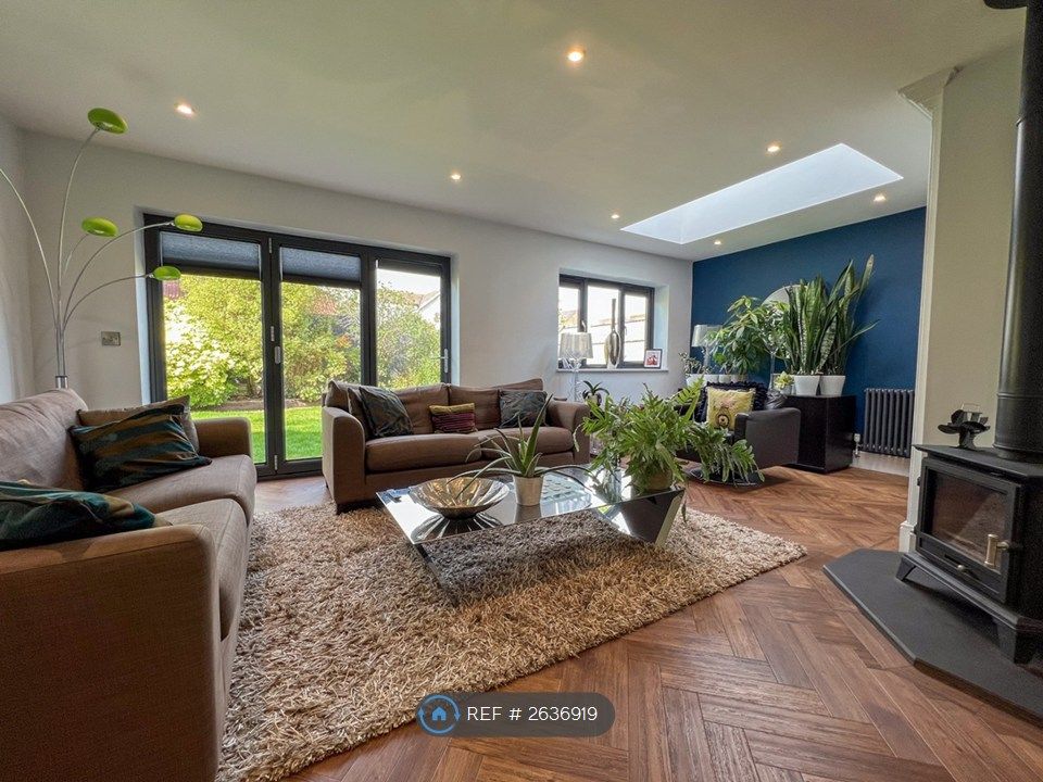 Property photo 2 of 35