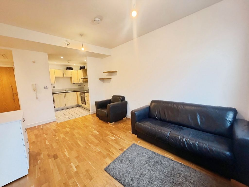 Property photo 2 of 12 Picture No. 24