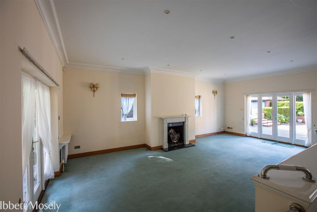 Property photo 2 of 15 43 Reception Room.Jpg