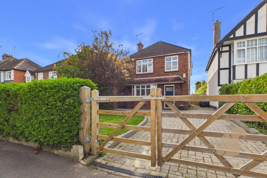 Property photo 1 of 23 Cam01814G0-Pr0098-Still018.Jpg