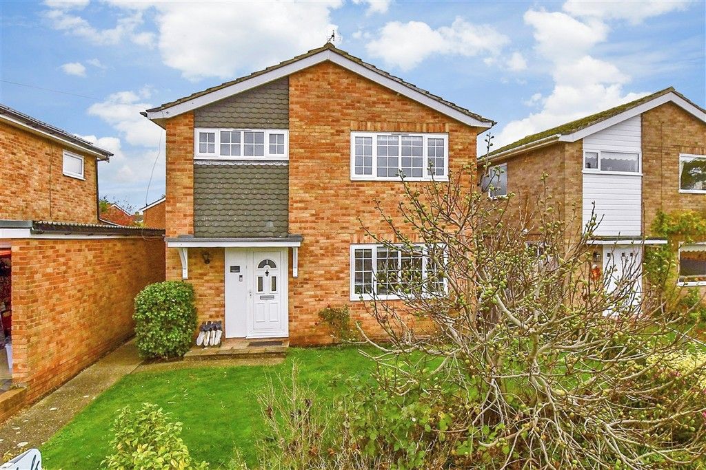 Property photo 2 of 14 Front