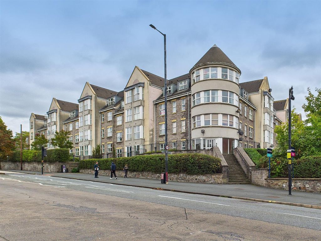 Property photo 1 of 10 1 - Purpose Built Two-Bedroom Flat For Auction.Jpg