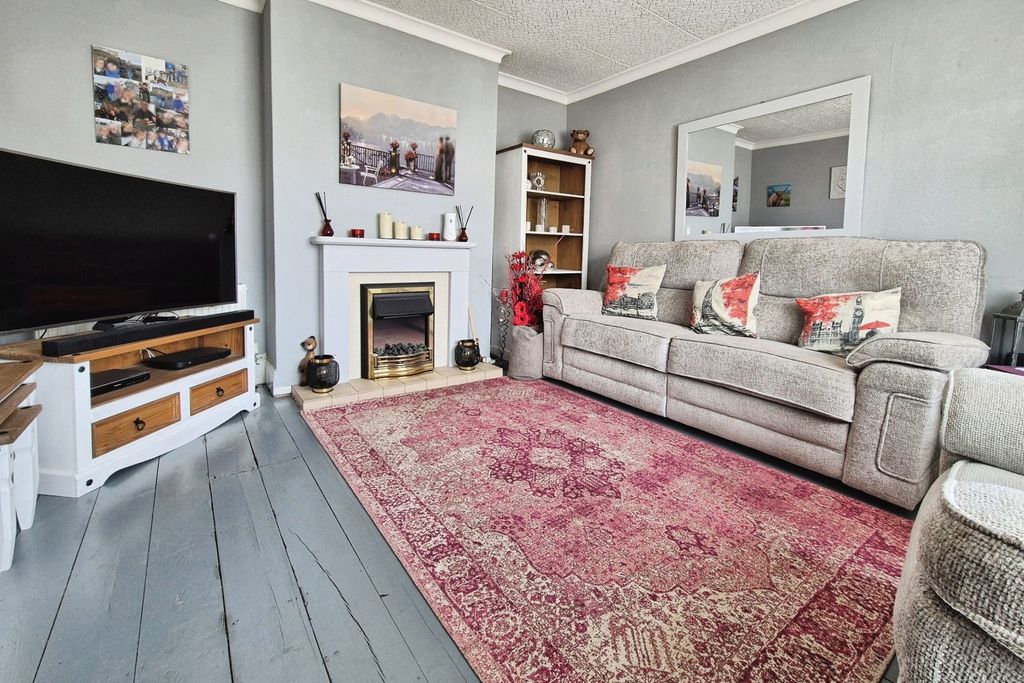 Property photo 3 of 13 Living Room