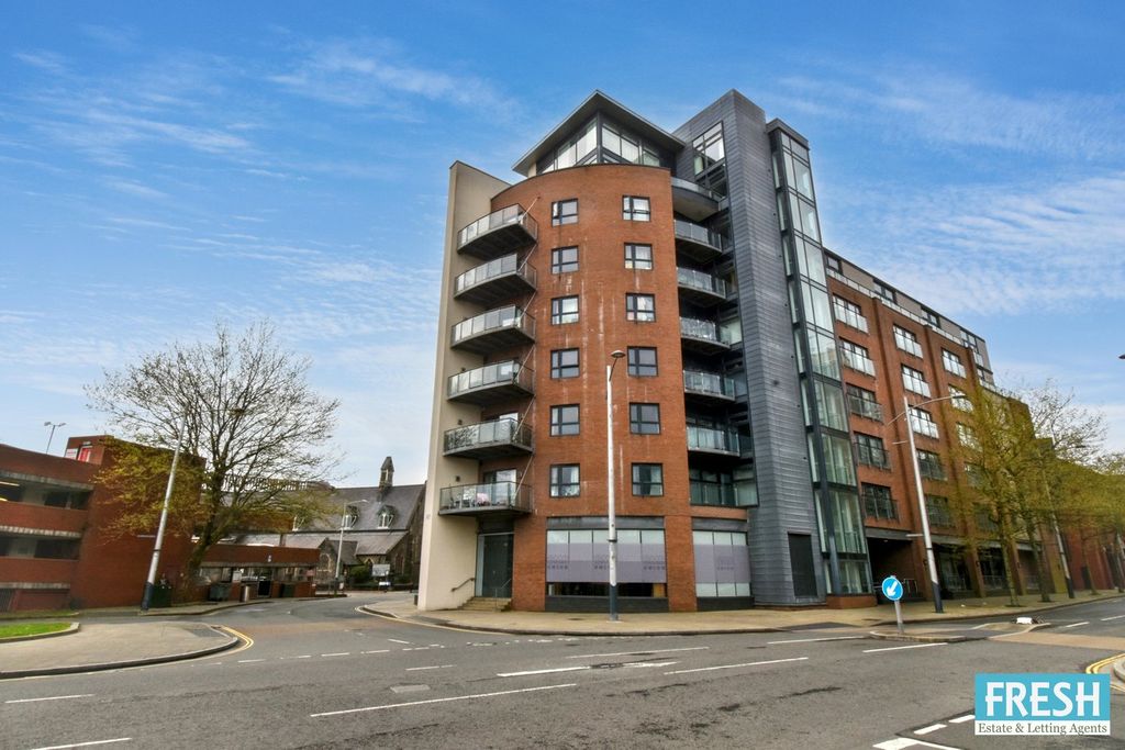 Property photo 1 of 24