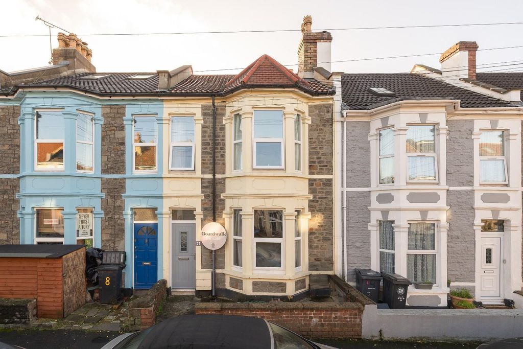 Property photo 2 of 28 Char5076_1.Jpg