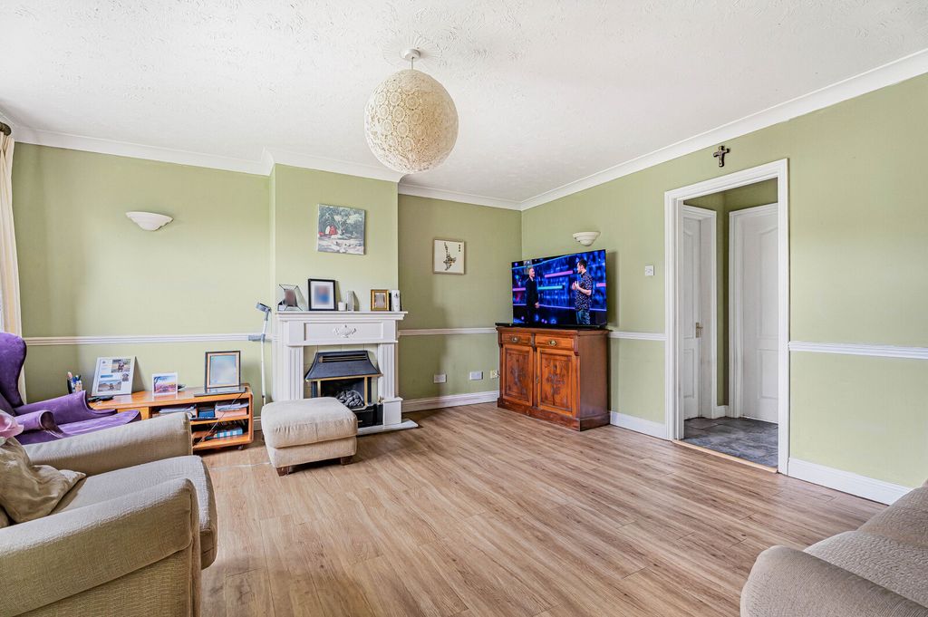 Property photo 3 of 19 Picture No. 18