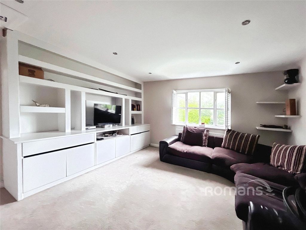Property photo 2 of 10 Picture No. 05