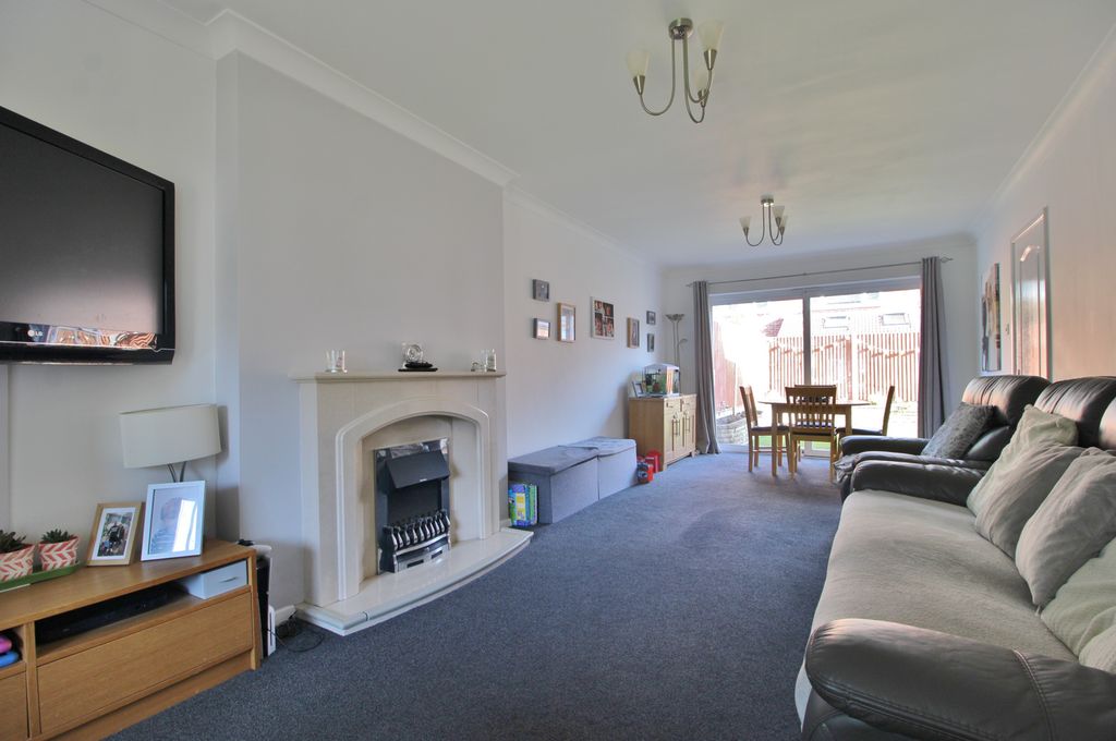 Property photo 2 of 22