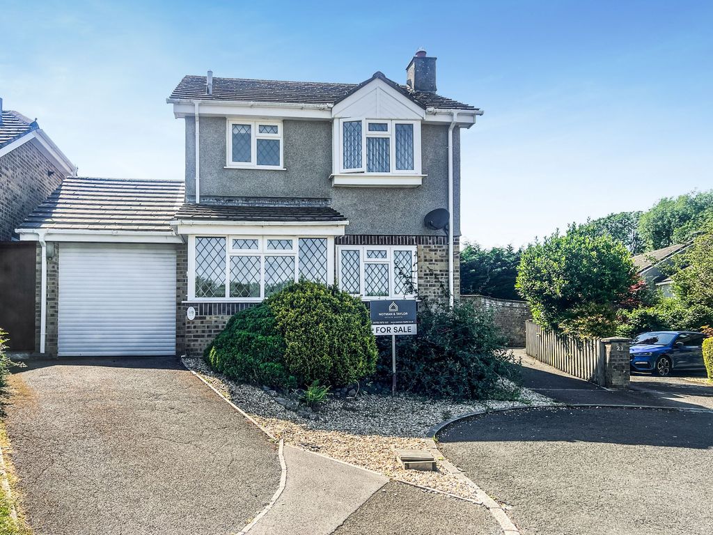 Property photo 1 of 28