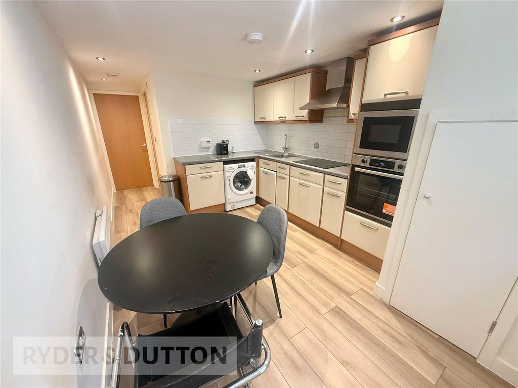 Property photo 2 of 18 Kitchen/Diner